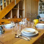 Holiday home La Phonolite, Familial, Wifi, Campagne *