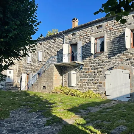 Semesterbostad La Phonolite, Familial, Wifi, Campagne Mazet-Saint-Voy