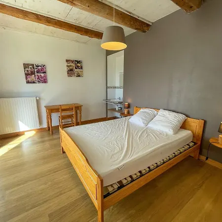 Semesterbostad La Phonolite, Familial, Wifi, Campagne *