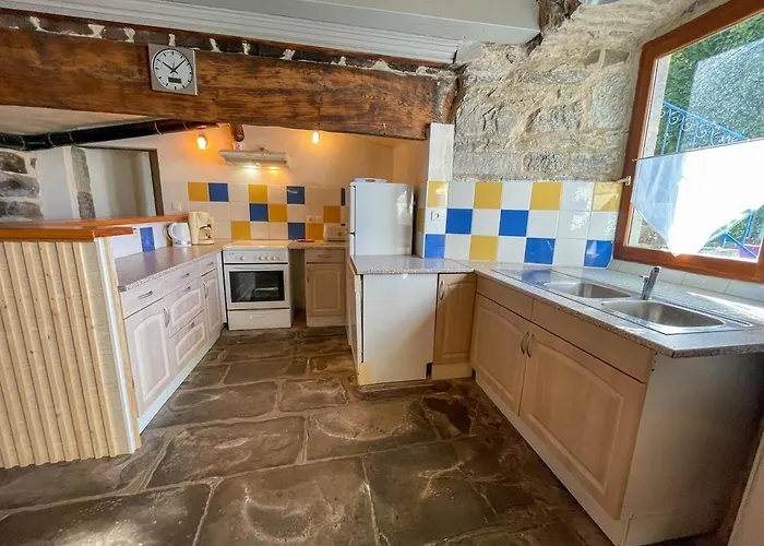 Holiday home La Phonolite, Familial, Wifi, Campagne *