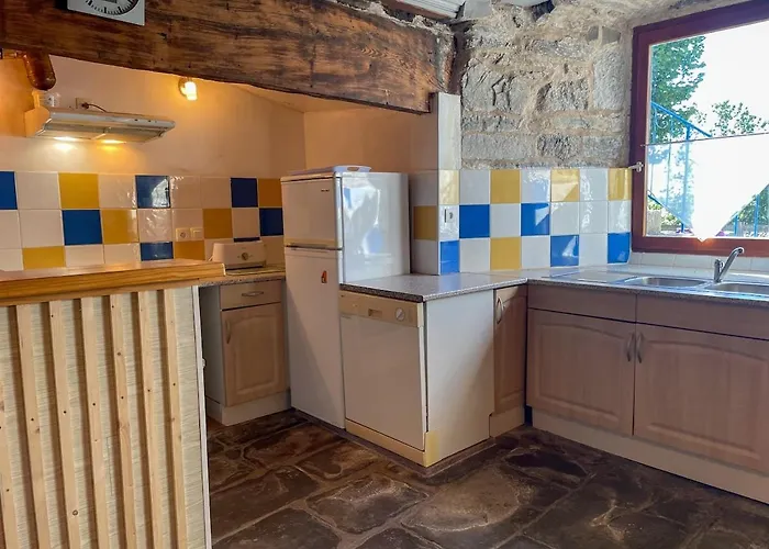 Holiday home La Phonolite, Familial, Wifi, Campagne